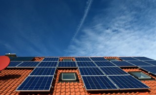 引领绿色能源革命——太阳能热水器厂家深度解析